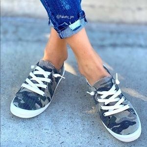 CAMO PRINT SNEAKERS